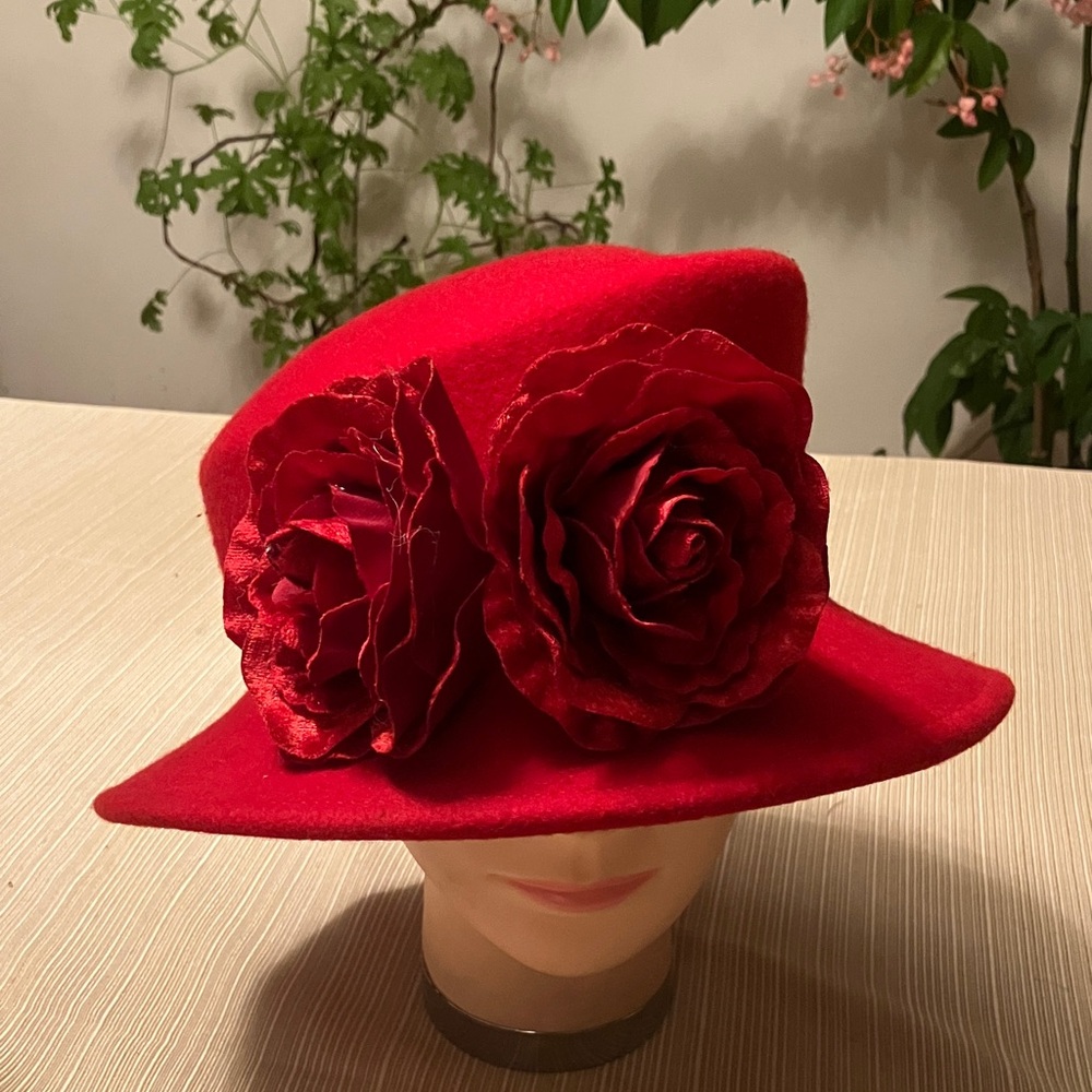 Chic Red Wool Hat With Velvet Floral Accents
